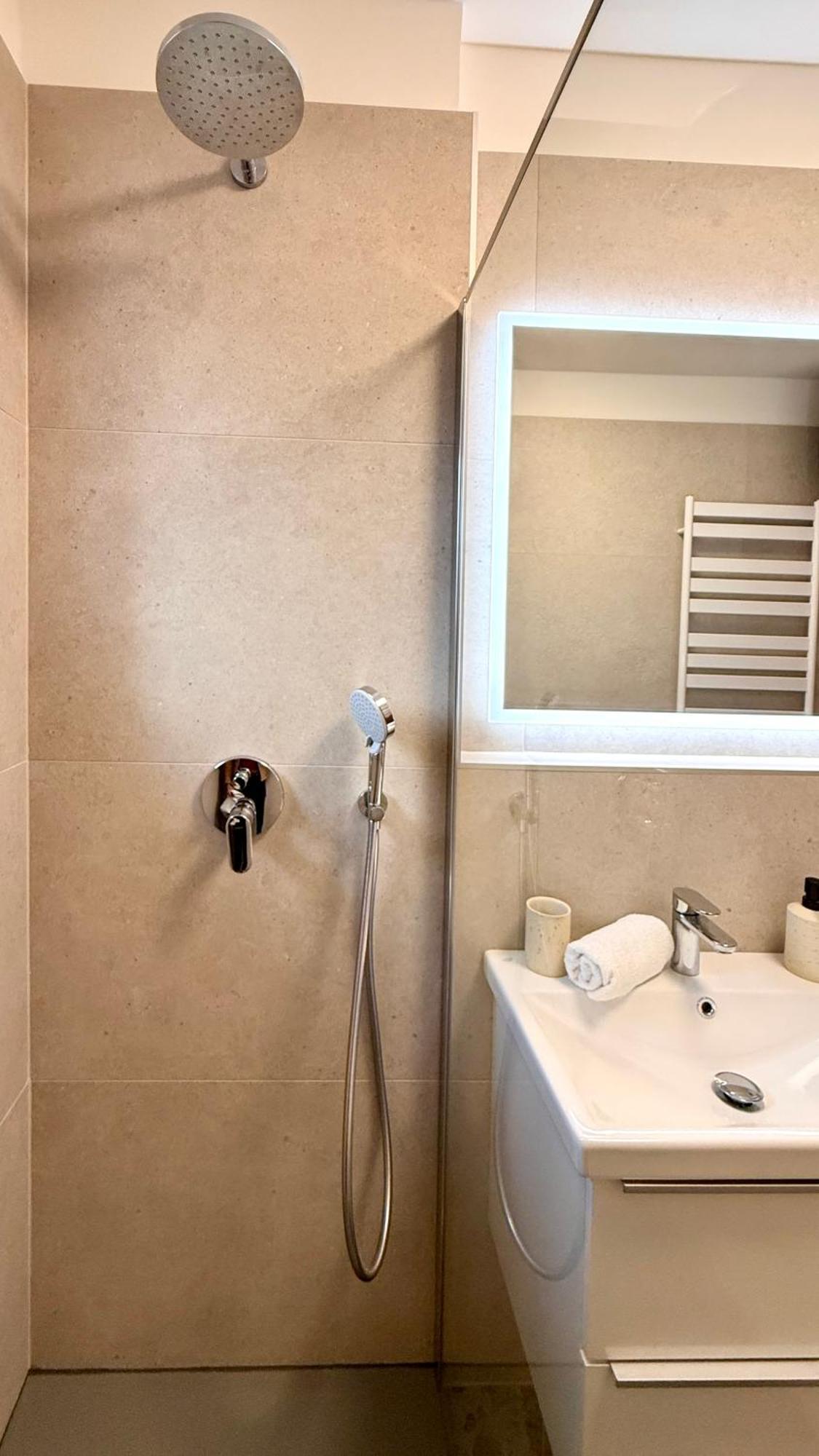 Apartmán Luxurious With Private Garden *